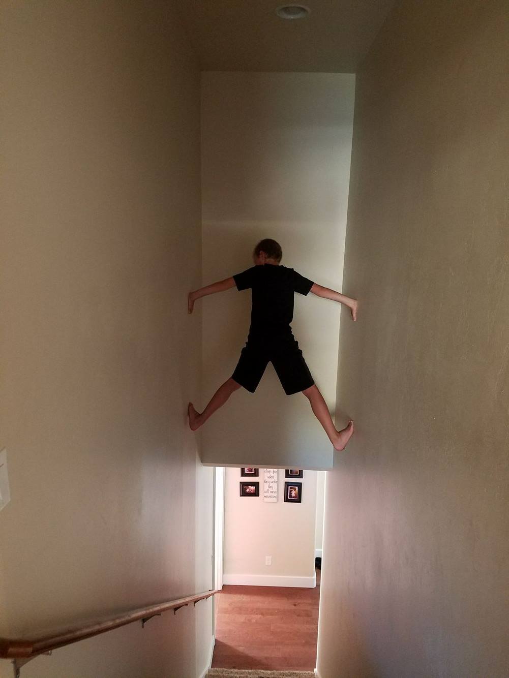 14060054_1042200235876883_1766322887_o